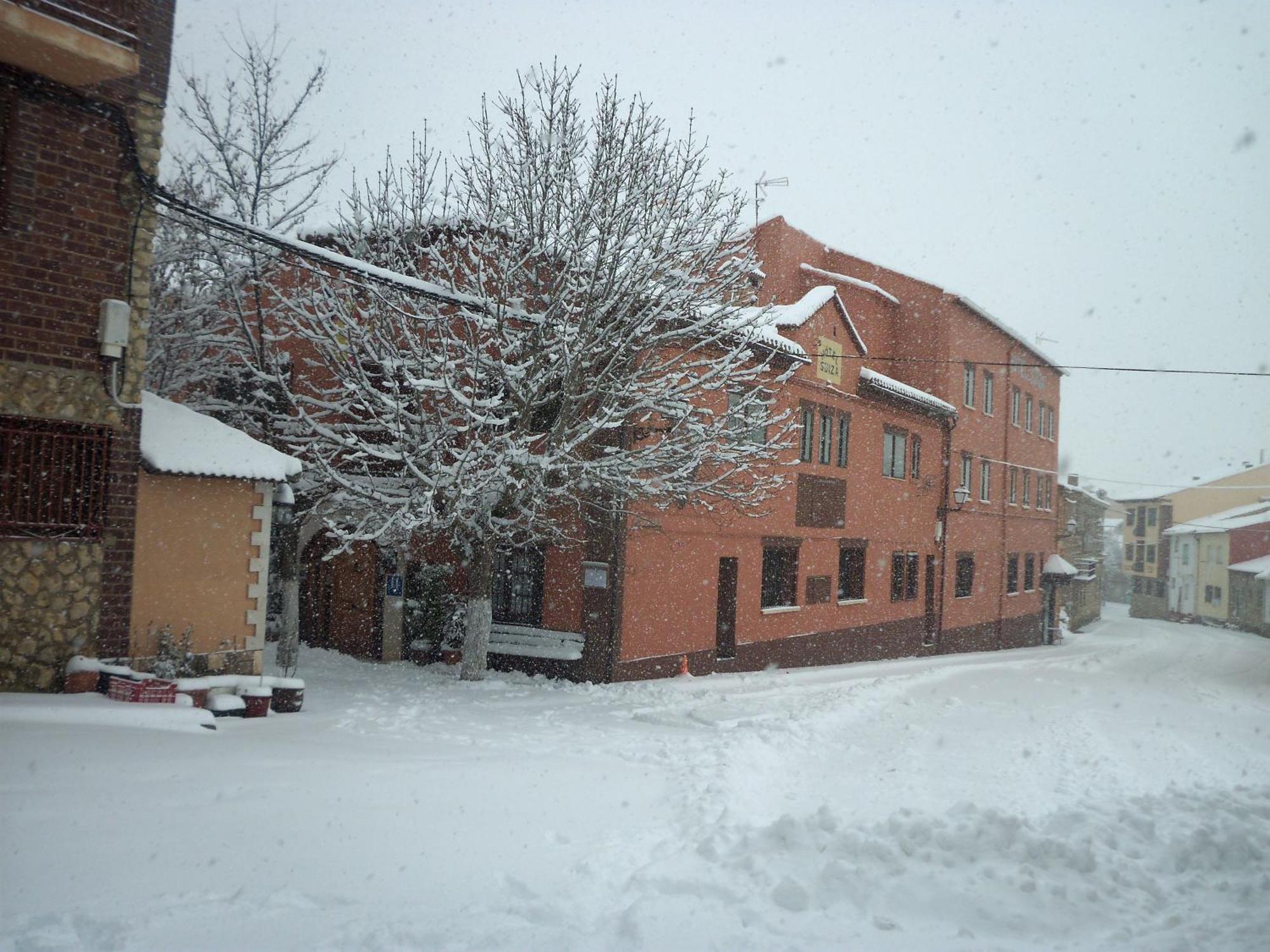 Hotel Suiza Bronchales Zewnętrze zdjęcie
