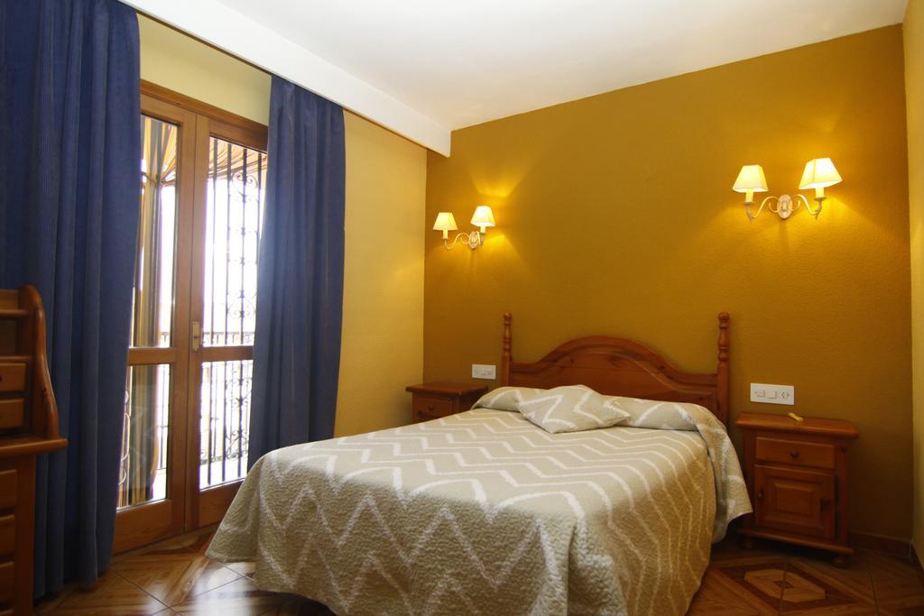 Hotel Suiza Bronchales Zewnętrze zdjęcie