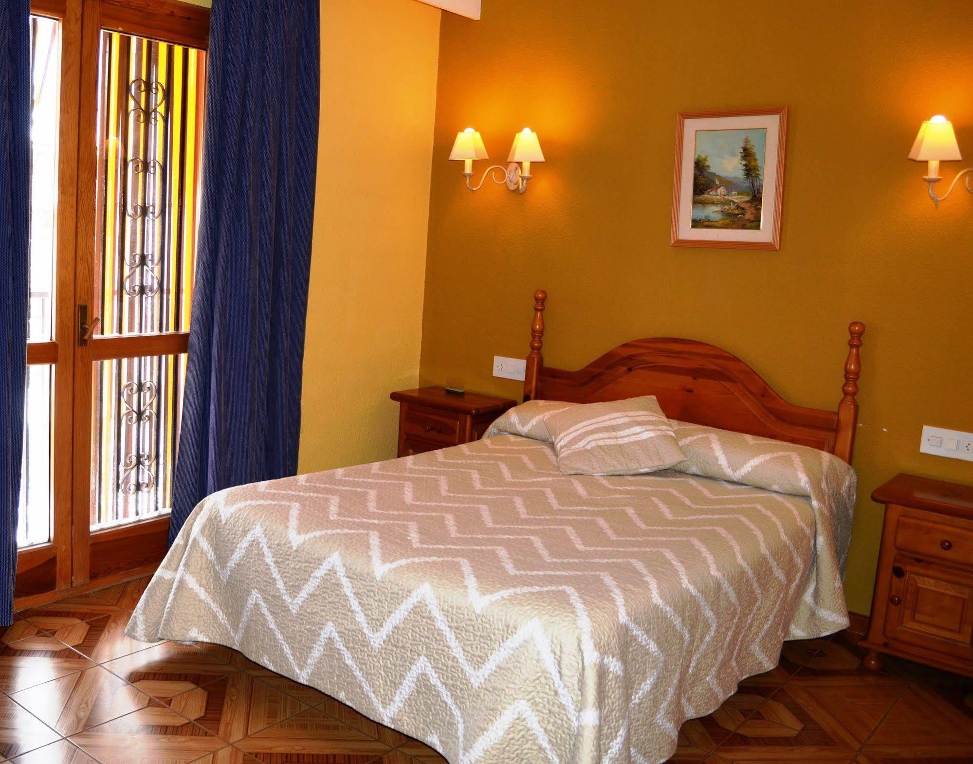 Hotel Suiza Bronchales Zewnętrze zdjęcie