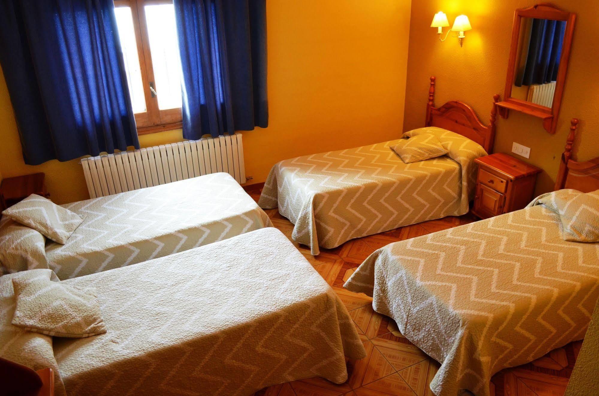 Hotel Suiza Bronchales Zewnętrze zdjęcie