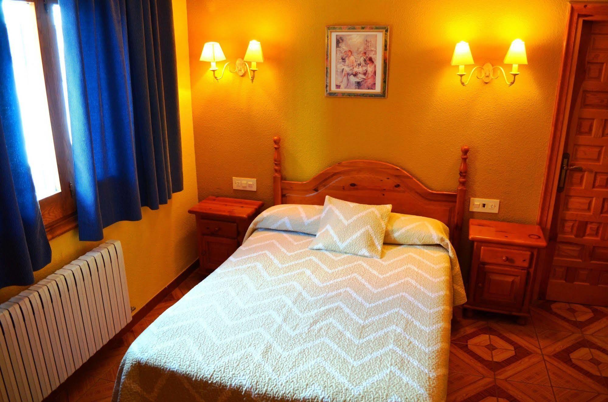 Hotel Suiza Bronchales Zewnętrze zdjęcie