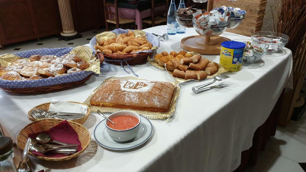 Hotel Suiza Bronchales Zewnętrze zdjęcie